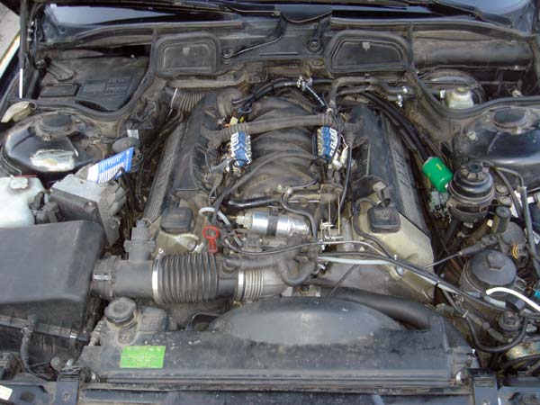BMW 735 V8