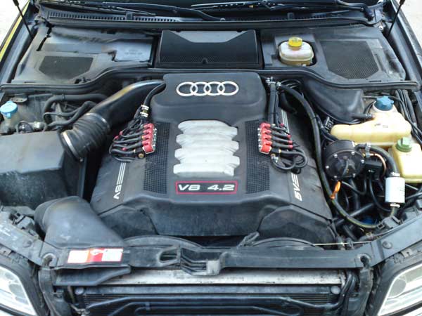 Audi S8 4.2 V8